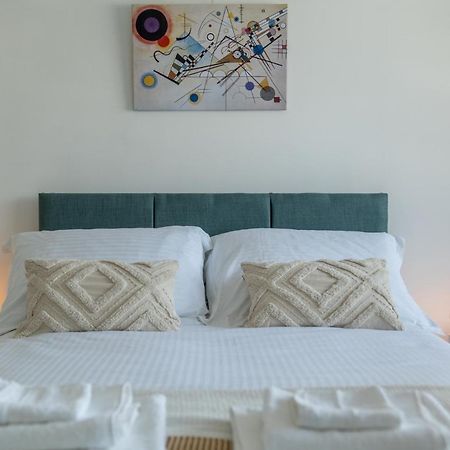Bright West Hampstead Retreat Apartment Лондон Екстериор снимка