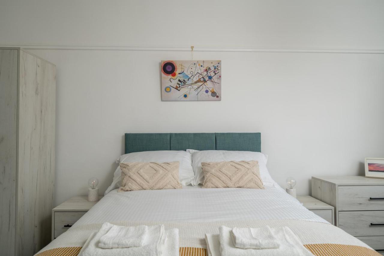Bright West Hampstead Retreat Apartment Лондон Екстериор снимка