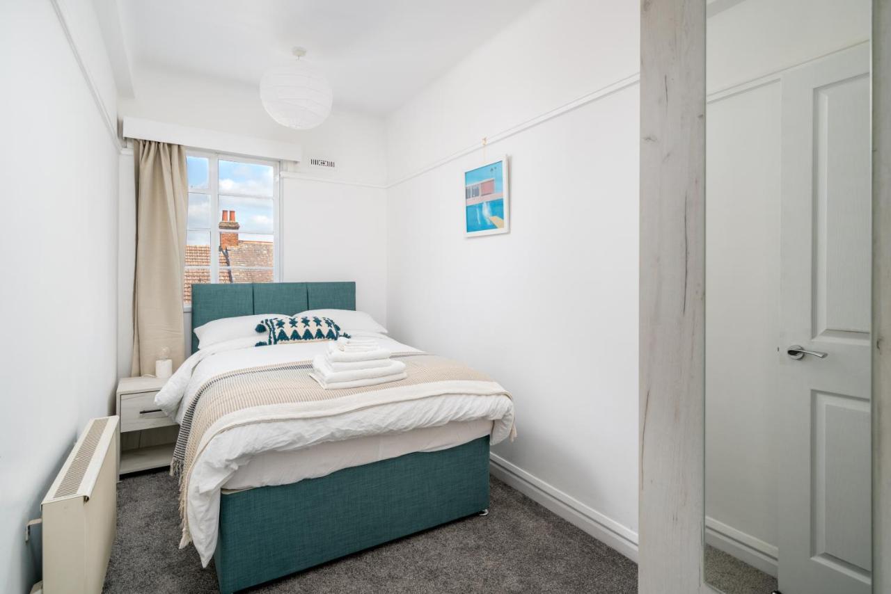 Bright West Hampstead Retreat Apartment Лондон Екстериор снимка