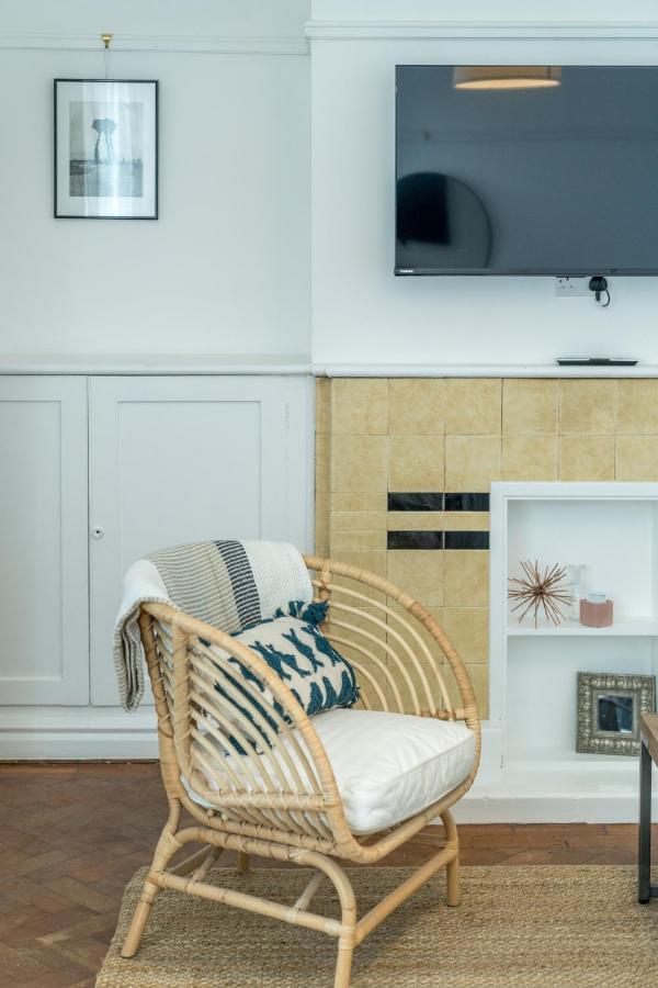 Bright West Hampstead Retreat Apartment Лондон Екстериор снимка