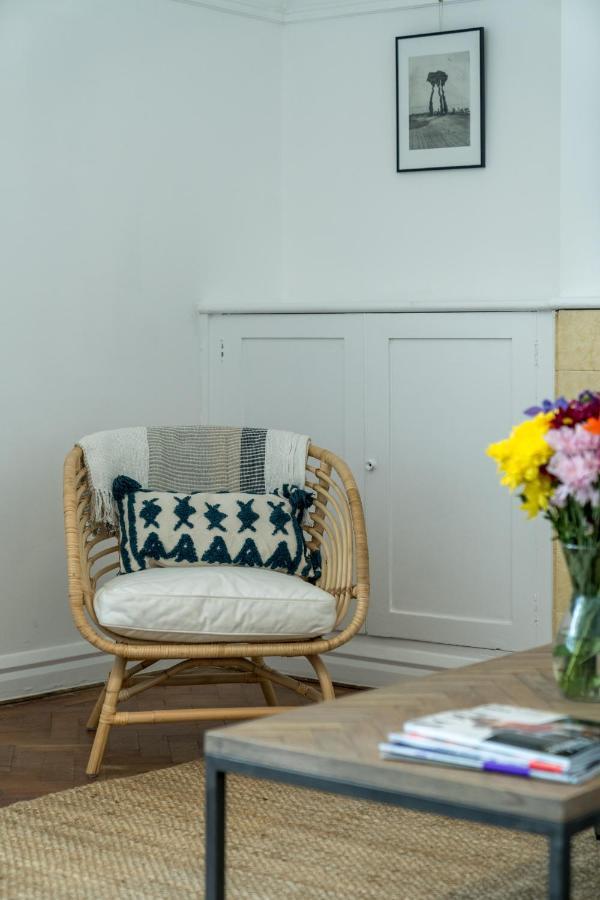 Bright West Hampstead Retreat Apartment Лондон Екстериор снимка