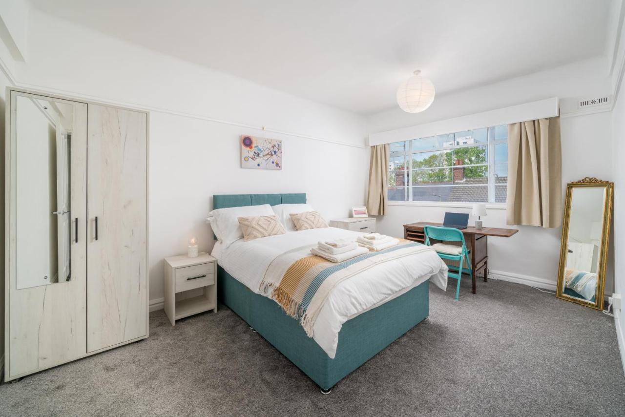 Bright West Hampstead Retreat Apartment Лондон Екстериор снимка