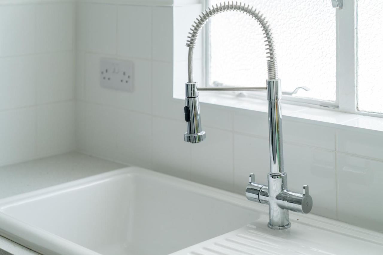 Bright West Hampstead Retreat Apartment Лондон Екстериор снимка