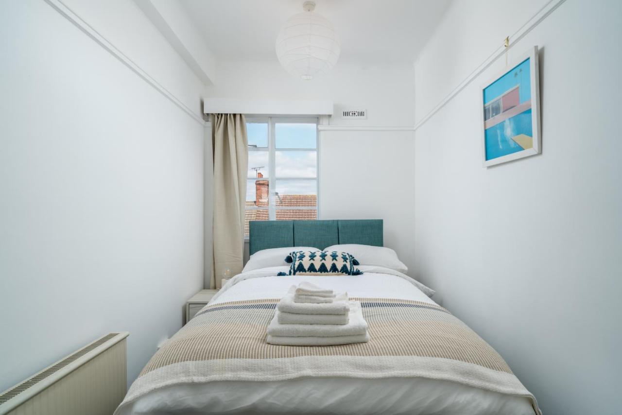 Bright West Hampstead Retreat Apartment Лондон Екстериор снимка